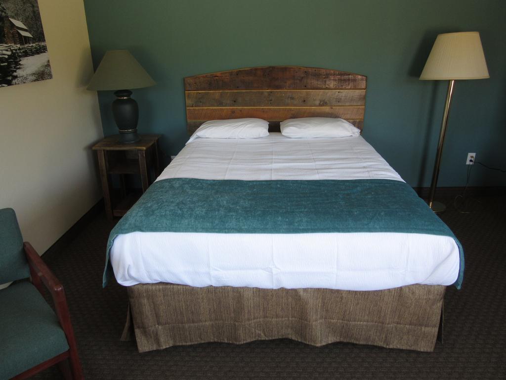 Al'S Westward Ho Motel West Yellowstone Εξωτερικό φωτογραφία